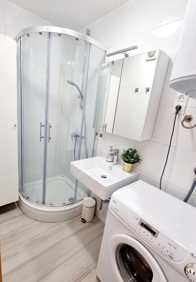Sea View App Mirta Apartment Umag Exterior photo